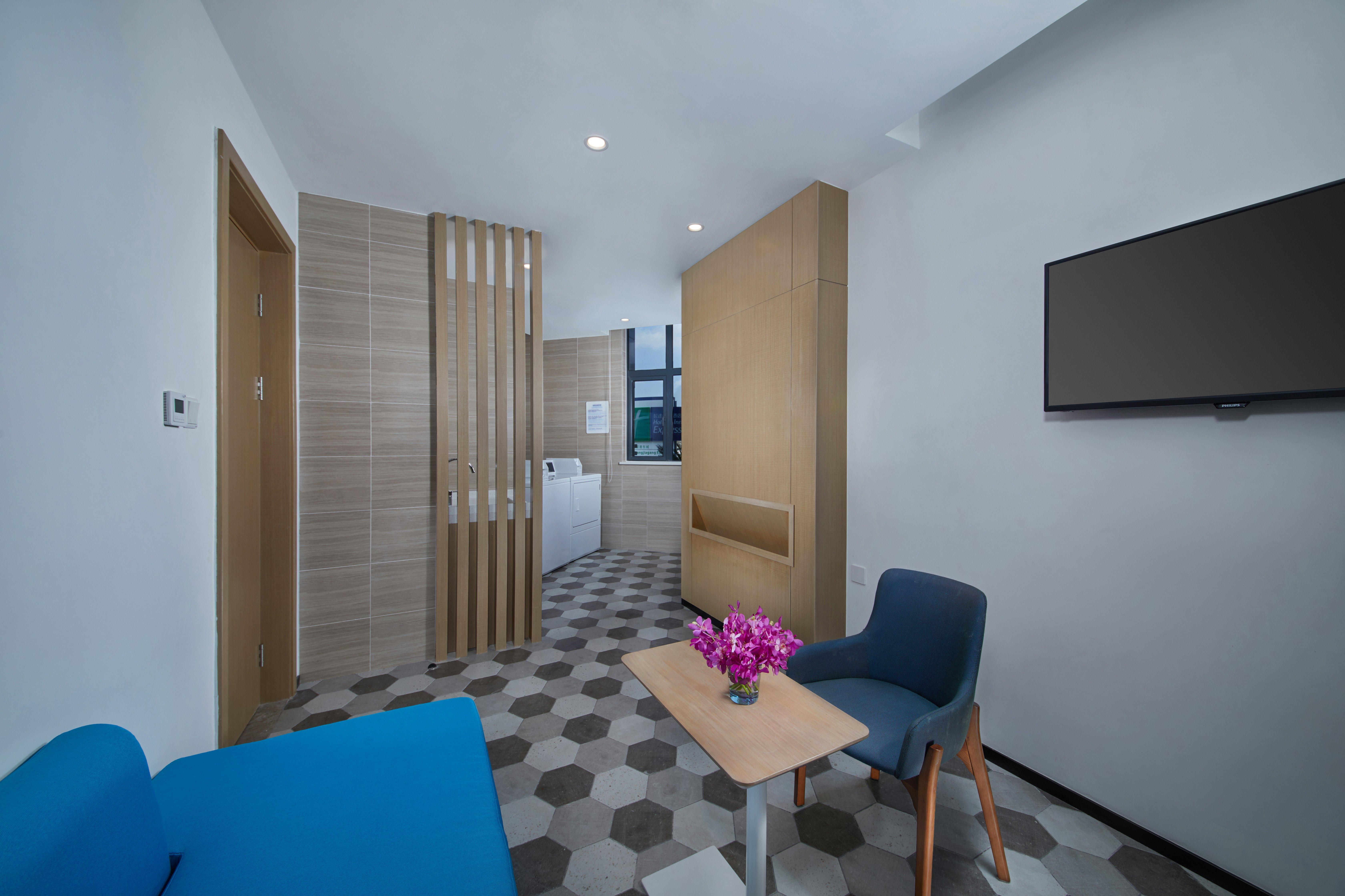 Holiday Inn Express Zhangjiagang East By Ihg Exterior photo